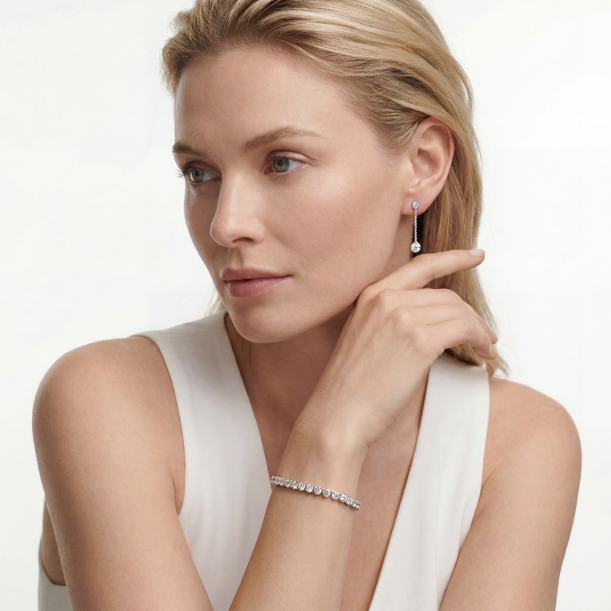 Manora Earring & Vonela Bracelet - Round