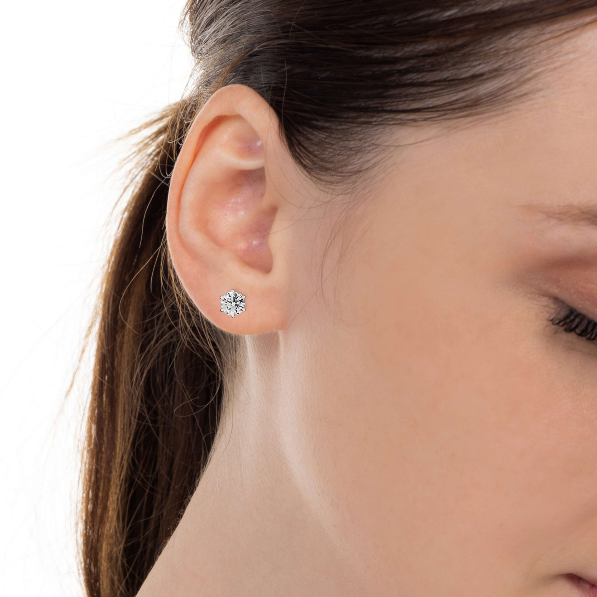 Six-Prong Solitaire Studs-Round